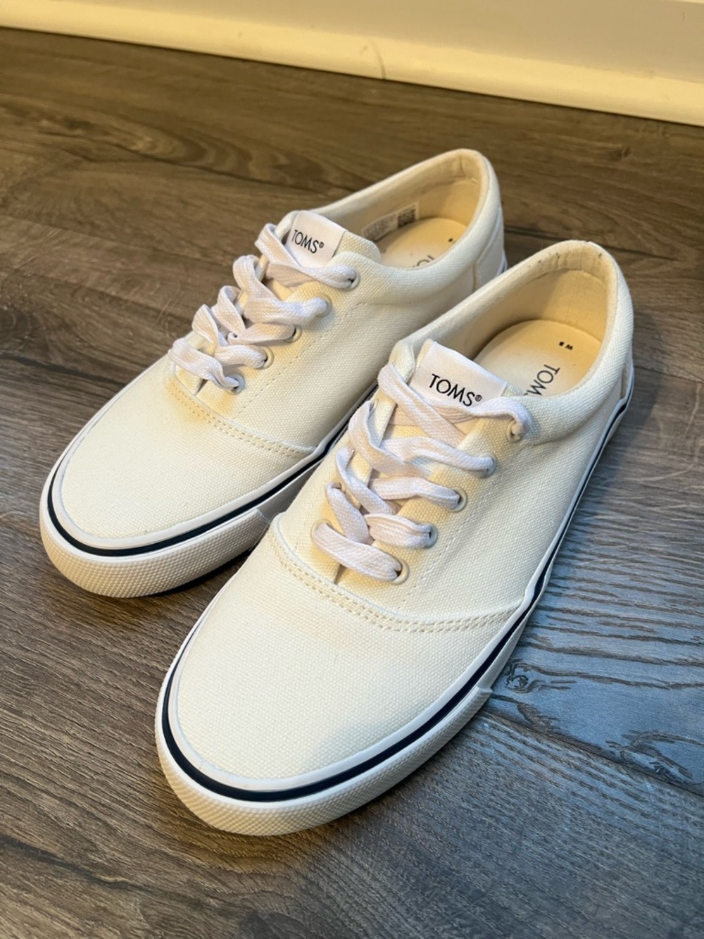 Toms Canvas Low-Top Sneakers